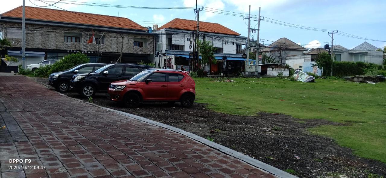 Caroline Guest House Canggu Exterior foto